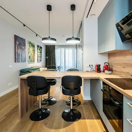 Old Town Luxury Апартаменты *