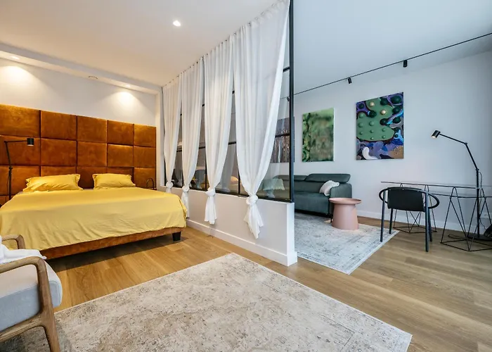 Апартаменти Old Town Luxury *