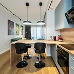 Old Town Luxury דירה *